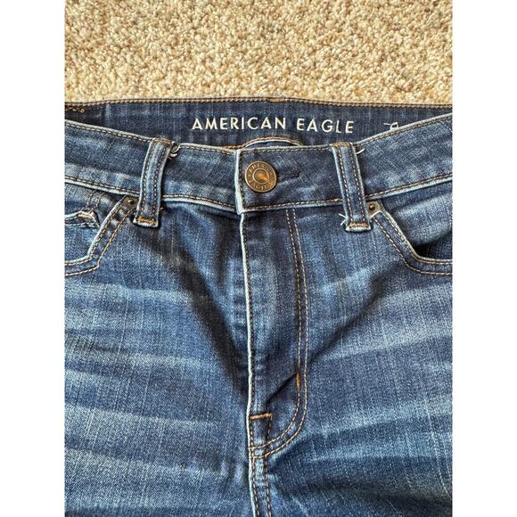 American Eagle rolled cuff Jean shorts size women's 8, Next Level Stretch - Picture 7 of 9